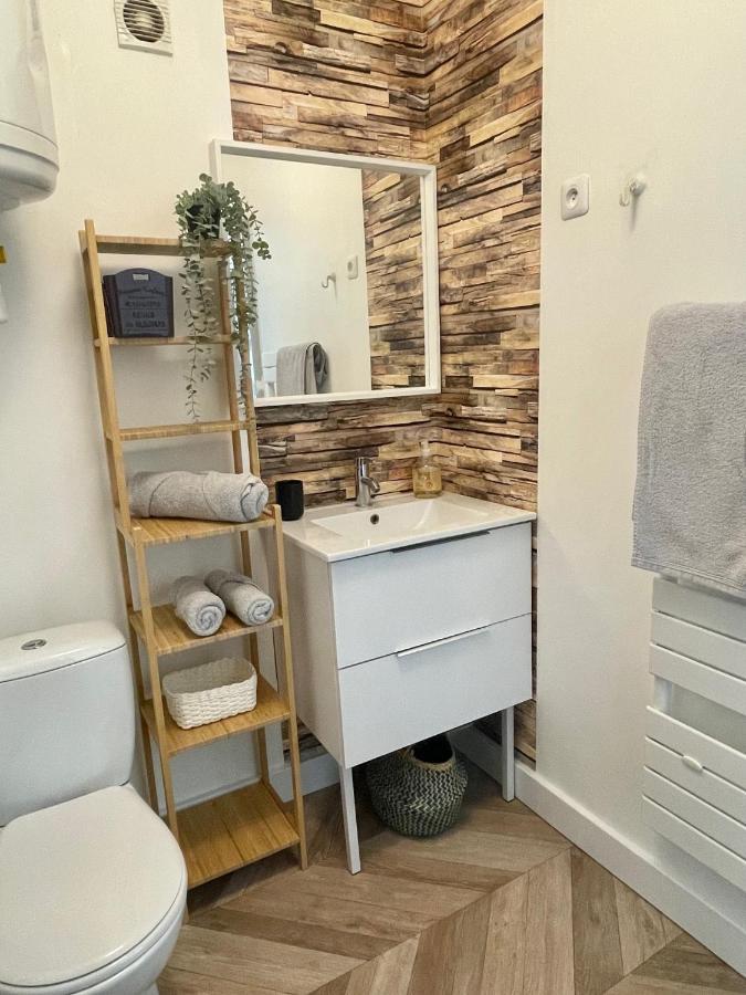Le Tropical - Studio Avec Terrasse Angouleme Ngoại thất bức ảnh